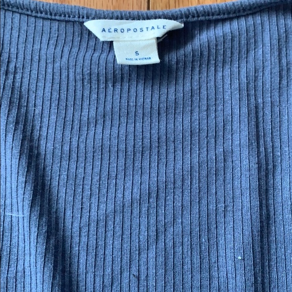 Aeropostale cropped shirt with buttons, size Small - Picture 3 of 4